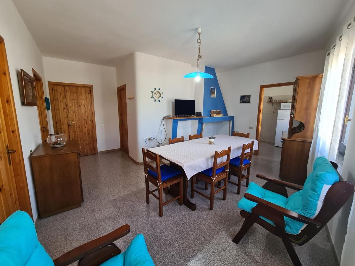 A Ca' Di Pe E Gio Apartment Calasetta Exterior photo